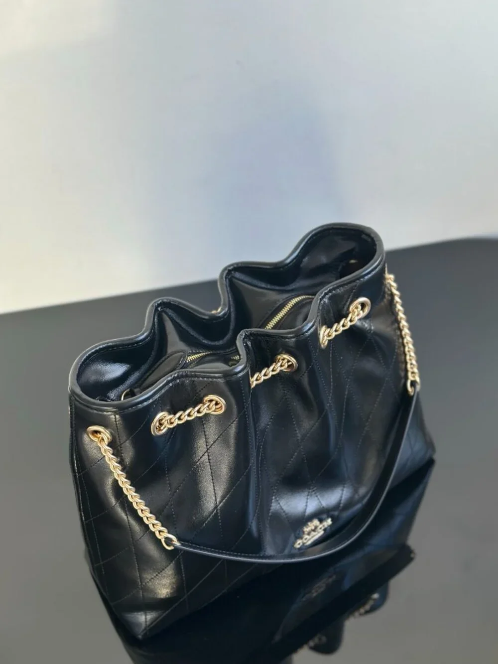 ⚫Coach Black Diamond Quilted Leather Chain Drawstring Shoulder Tote Bag - Picture 3 of 8